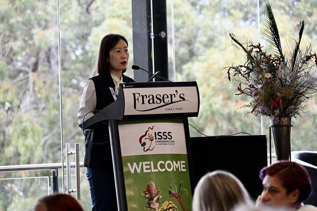 我校教师参加国际种子科学学会（ISSS）会议并作大会报告