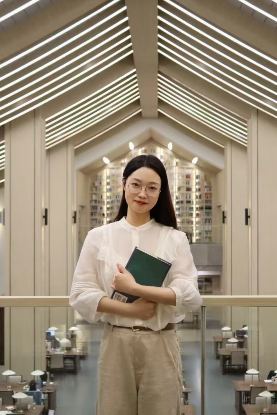 李彤,优秀!