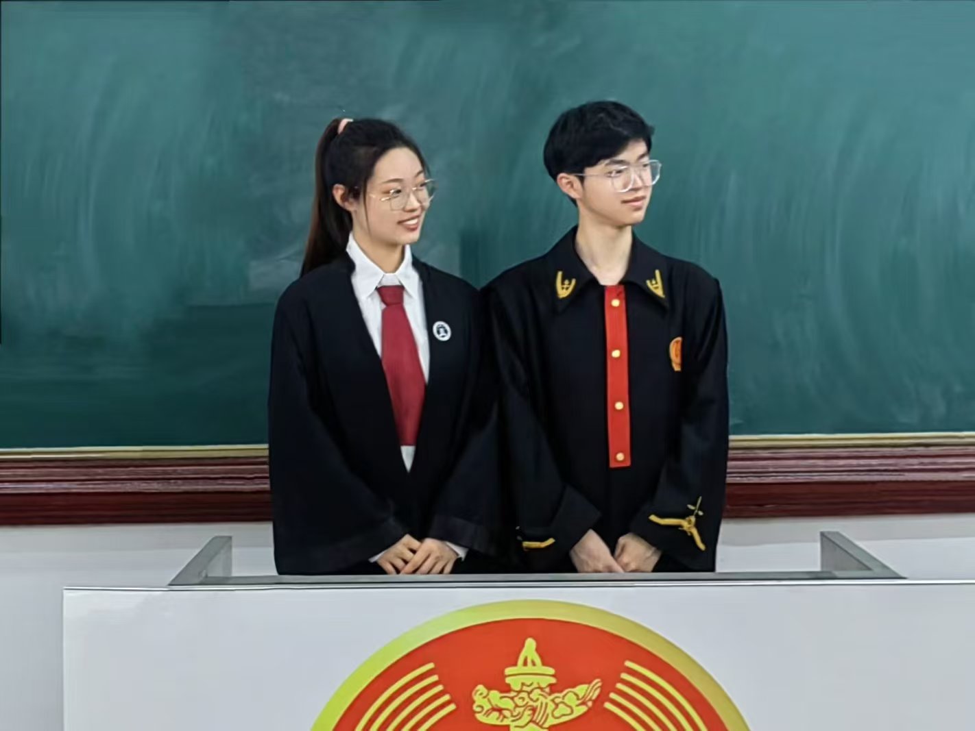李彤,优秀!